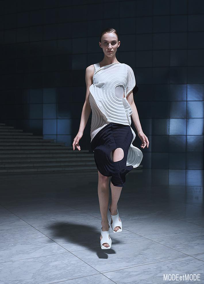 ISSEY_MIYAKE_SS22_029