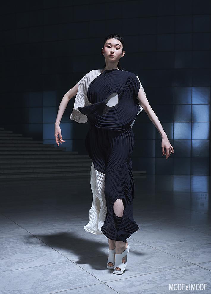 ISSEY_MIYAKE_SS22_030