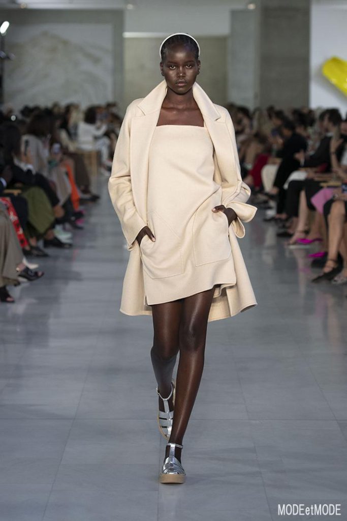 Max_Mara_SS22_002
