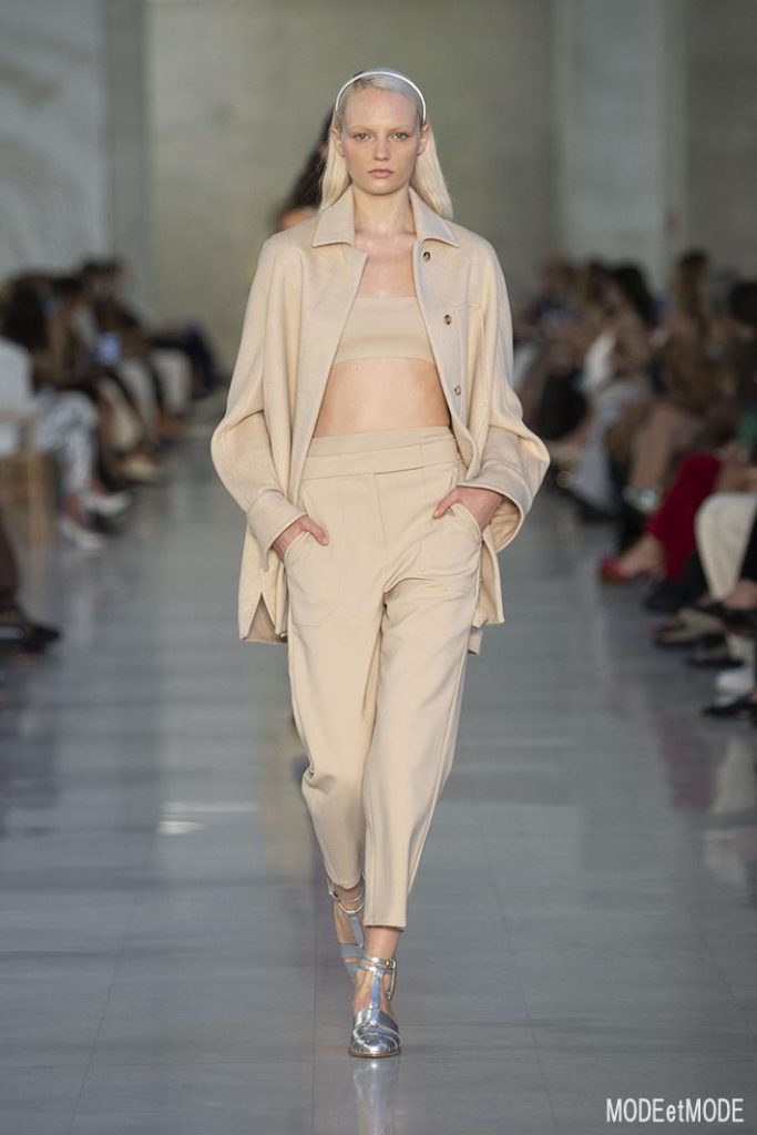 Max_Mara_SS22_004