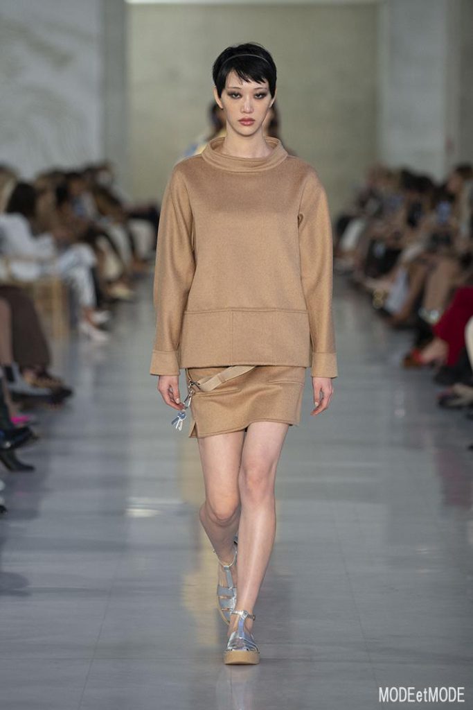 Max_Mara_SS22_008