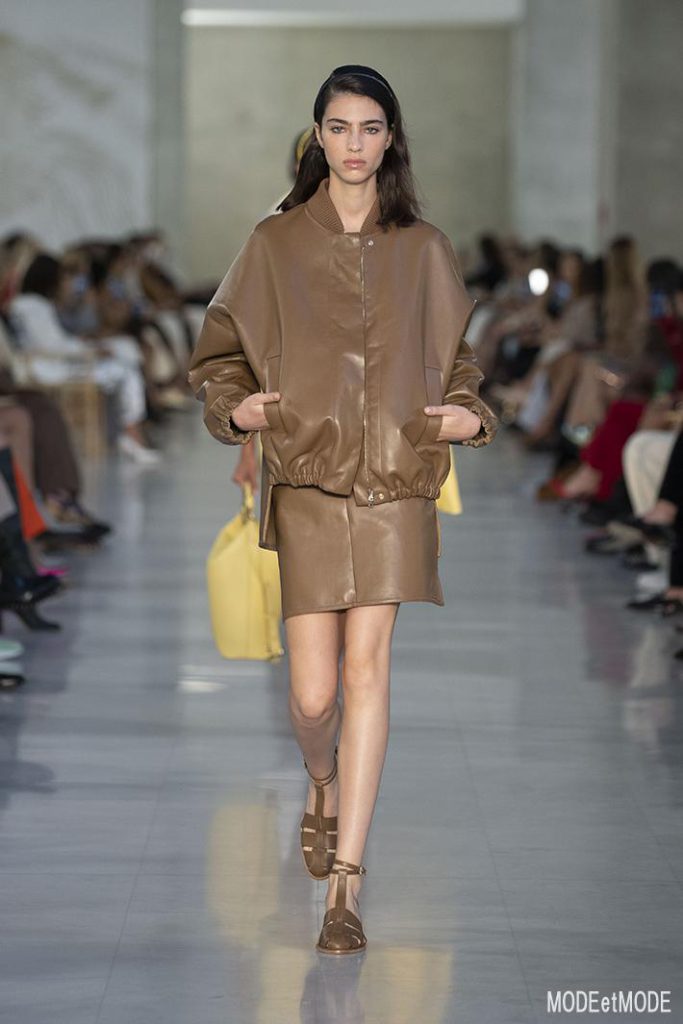 Max_Mara_SS22_009