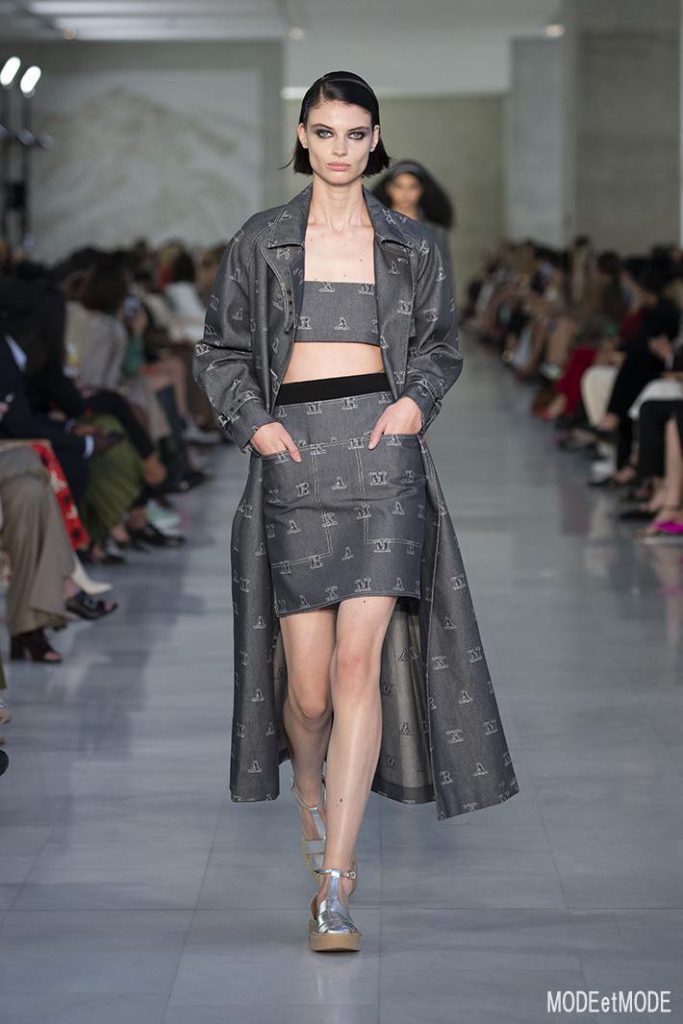 Max_Mara_SS22_029