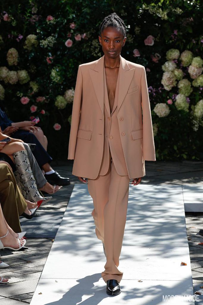 SS22
