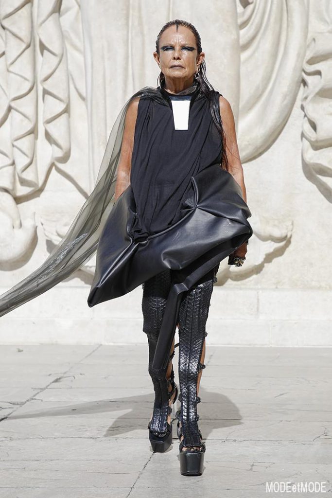 Rick_Owens_SS22_001