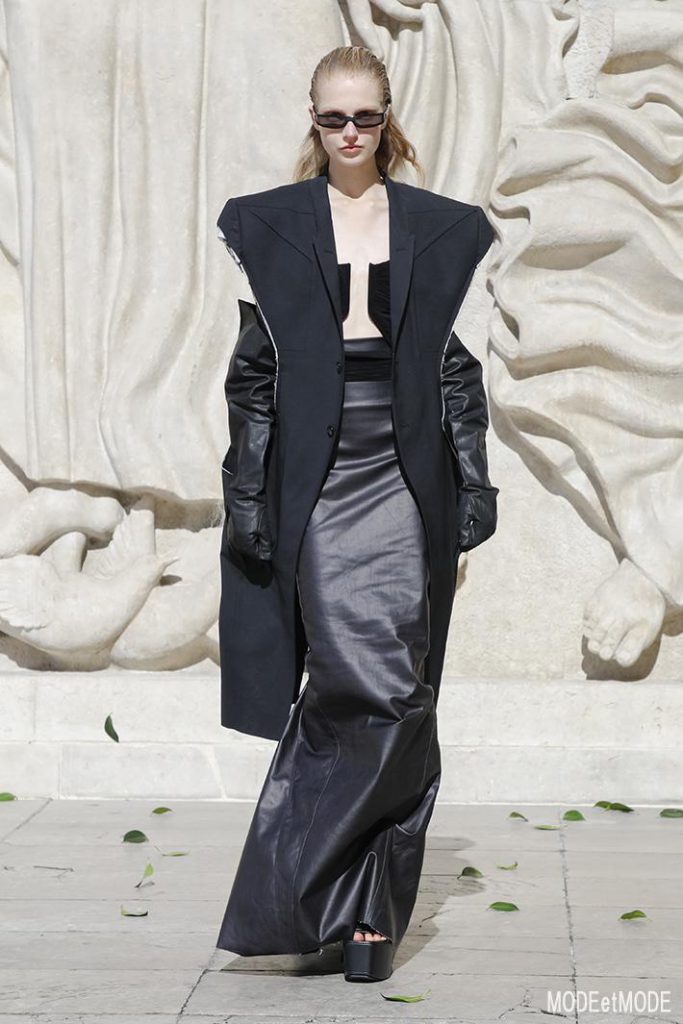 Rick_Owens_SS22_033