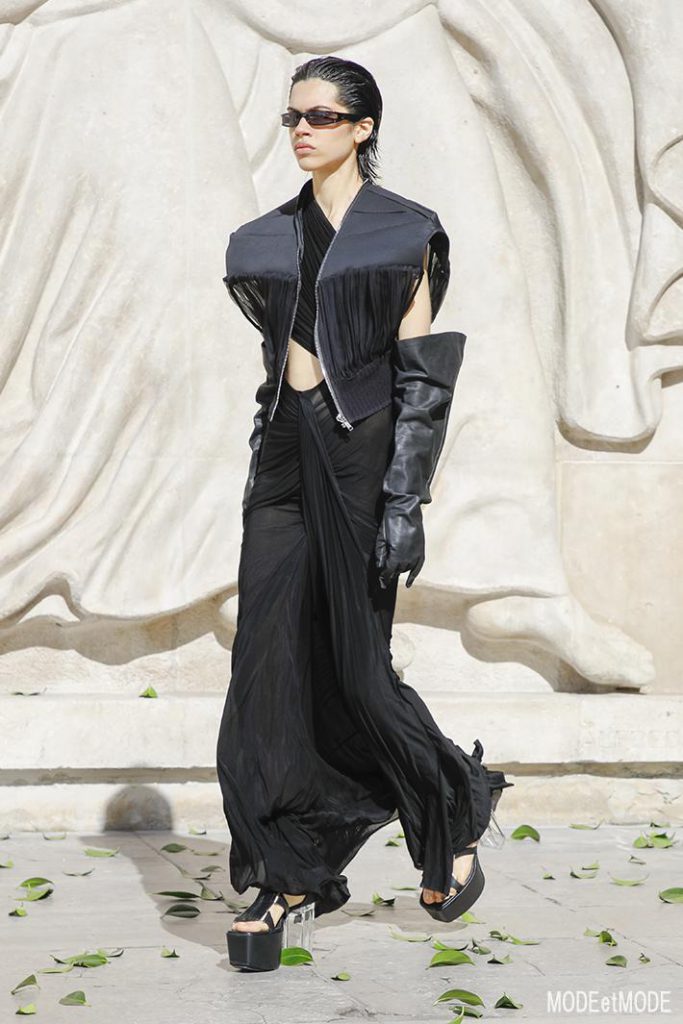 Rick_Owens_SS22_043
