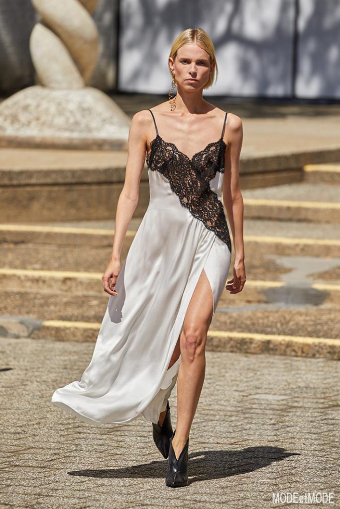 Rodarte_SS22_015