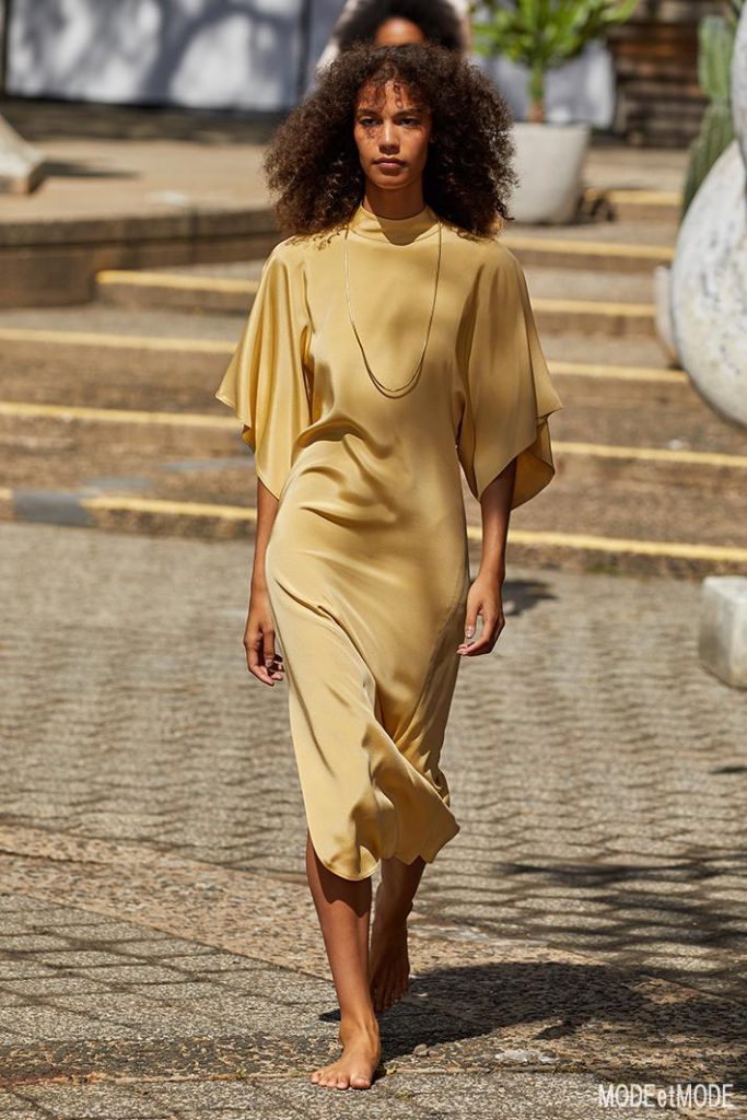 Rodarte_SS22_049