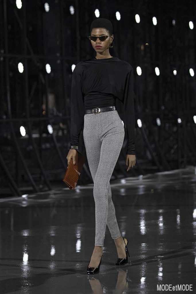 Saint_Laurent_SS22_009