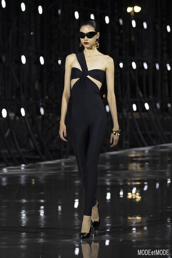Saint_Laurent_SS22_032