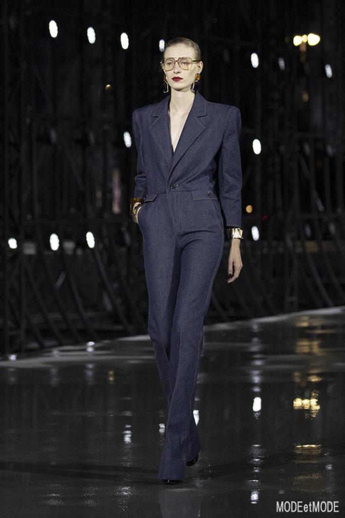 Saint_Laurent_SS22_039