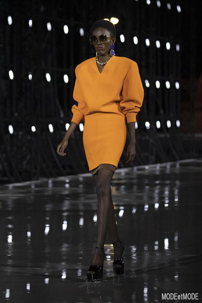 Saint_Laurent_SS22_044