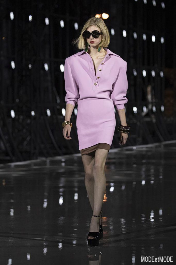Saint_Laurent_SS22_045