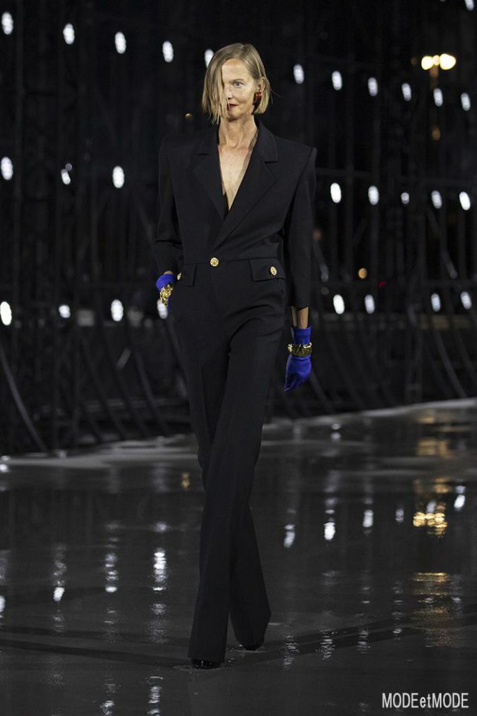 Saint_Laurent_SS22_047