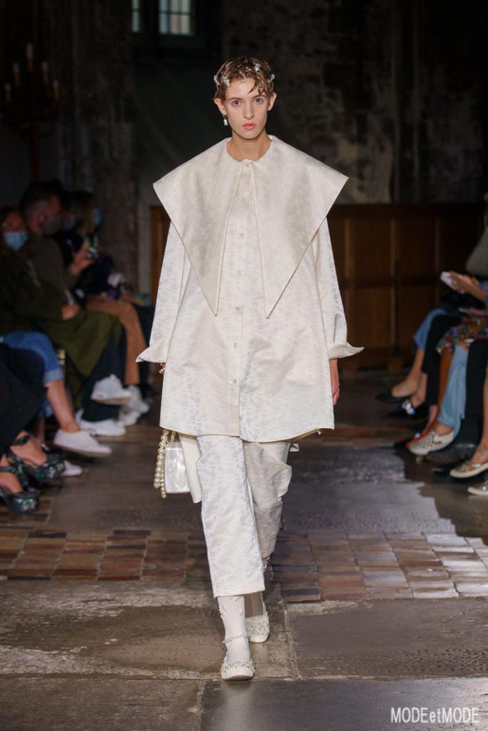 Simone_Rocha_SS22_003