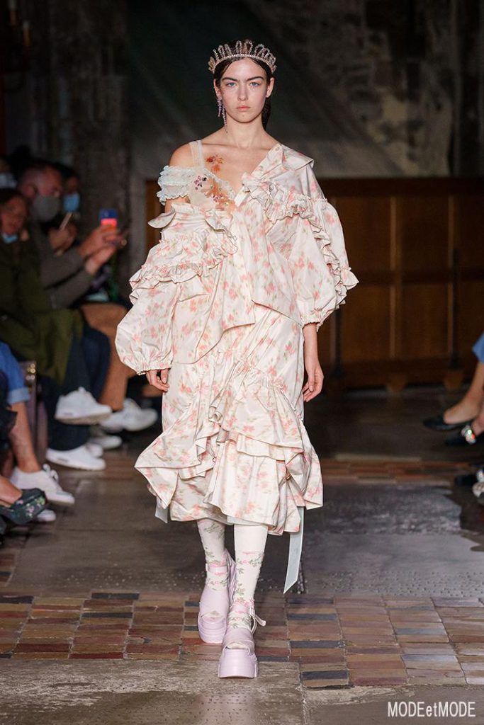 Simone_Rocha_SS22_024