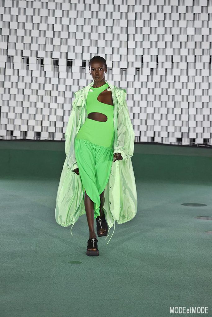 Stella_McCartney_SS22_001