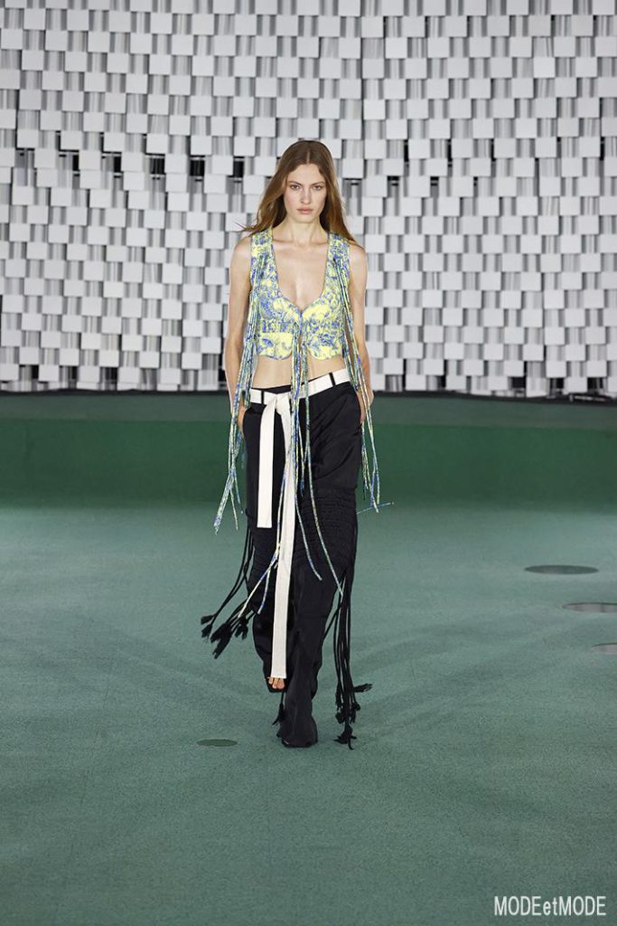 Stella_McCartney_SS22_010
