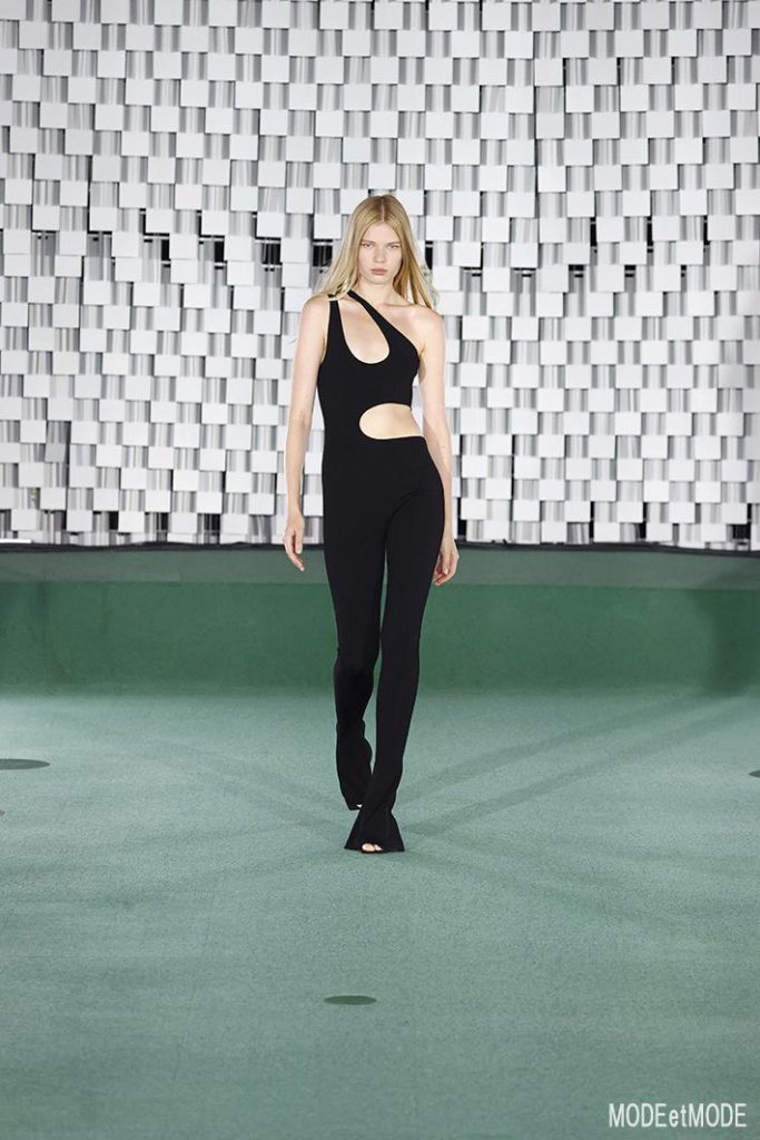 Stella_McCartney_SS22_011