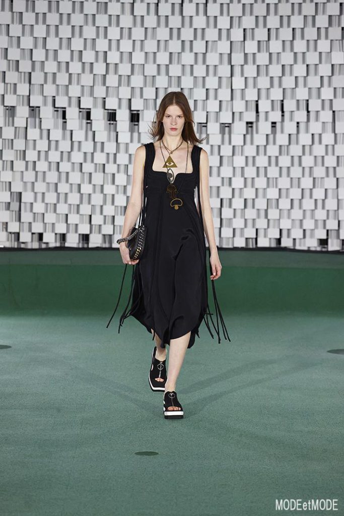 Stella_McCartney_SS22_014