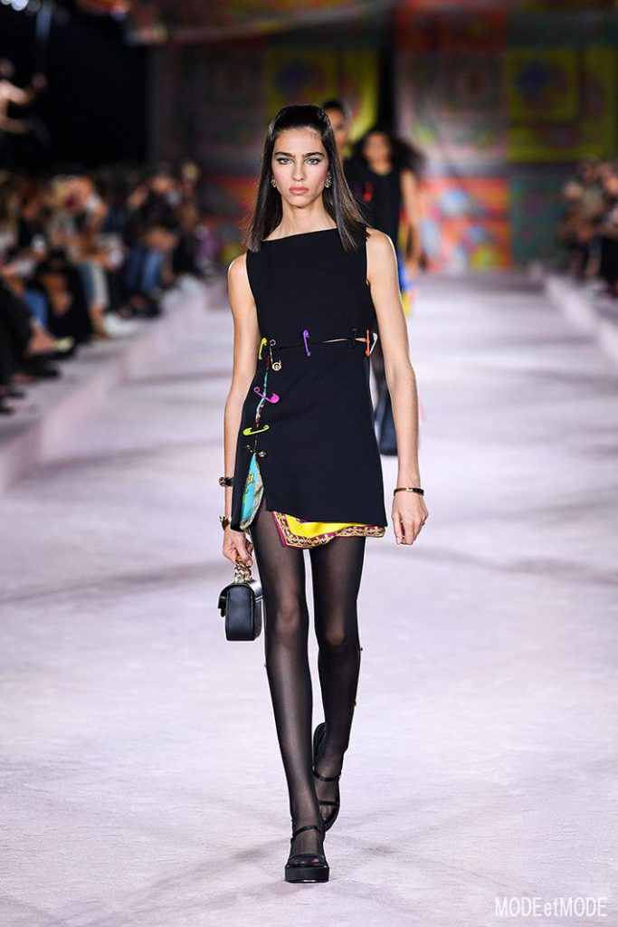 Versace_SS22_002