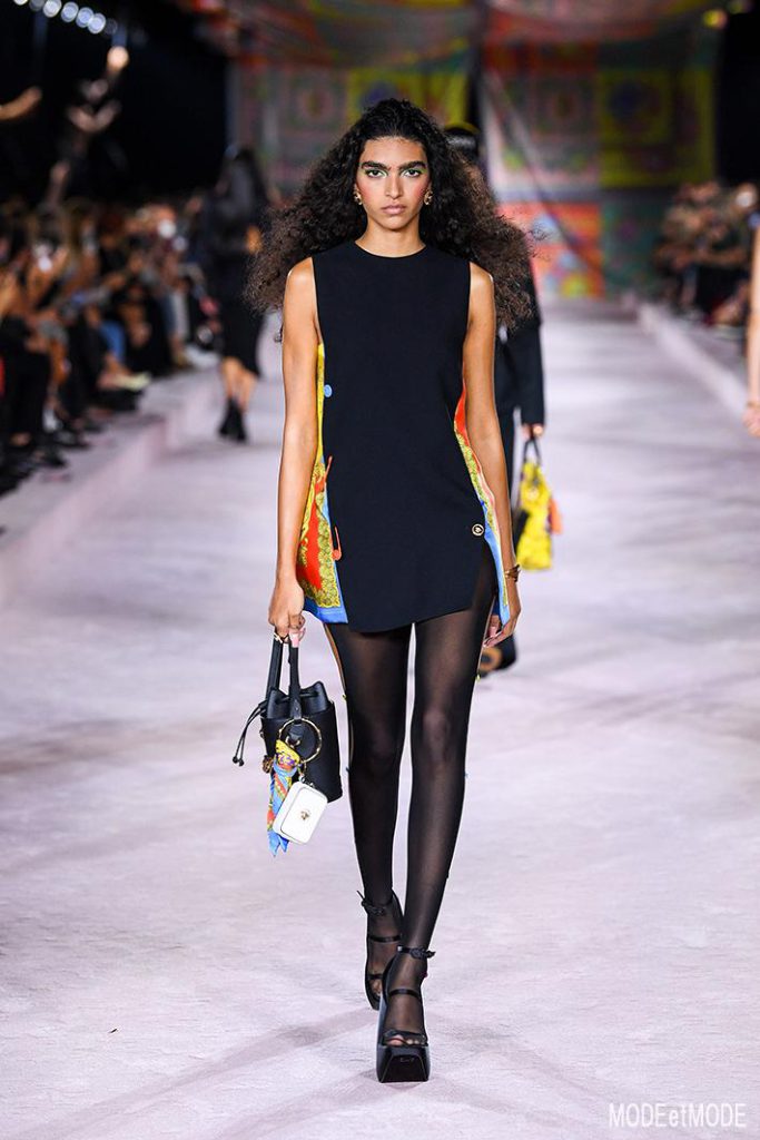 Versace_SS22_004