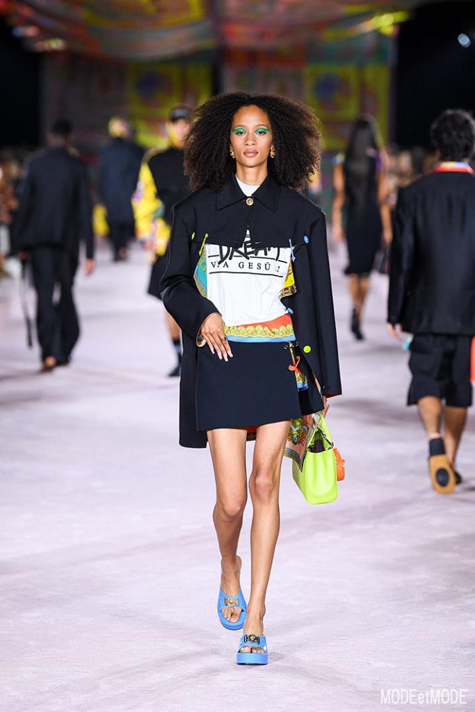 Versace_SS22_009