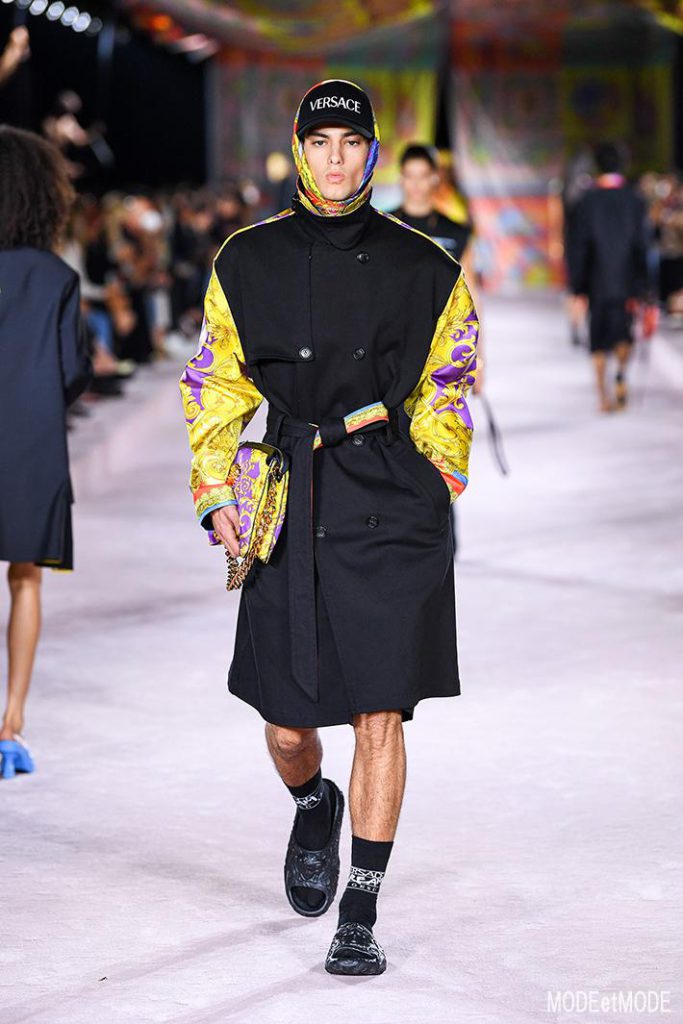 Versace_SS22_010