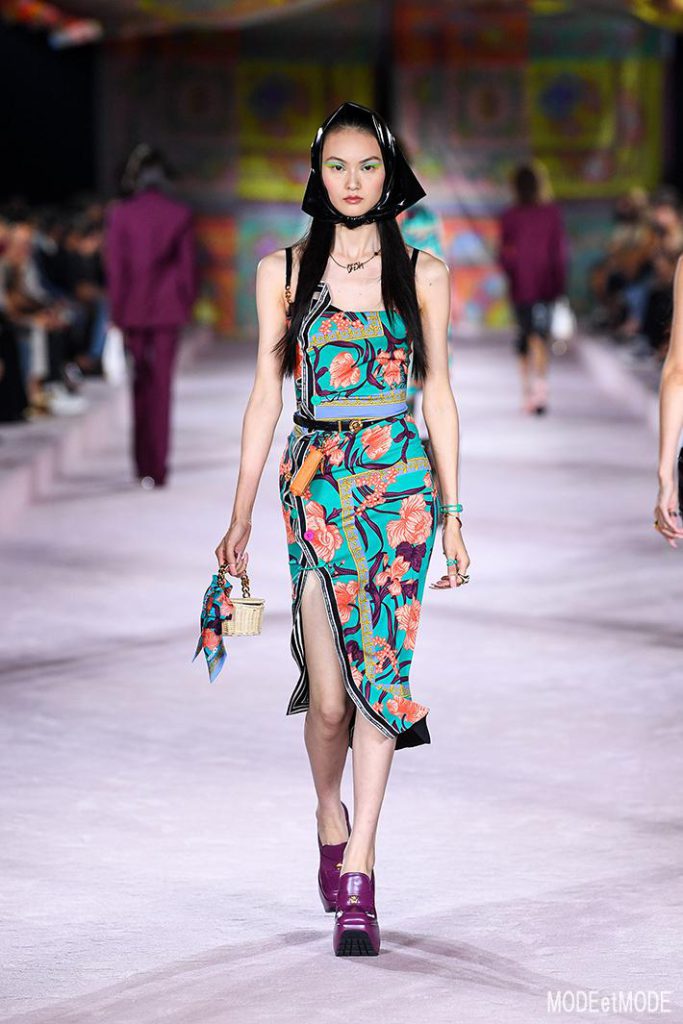 Versace_SS22_022