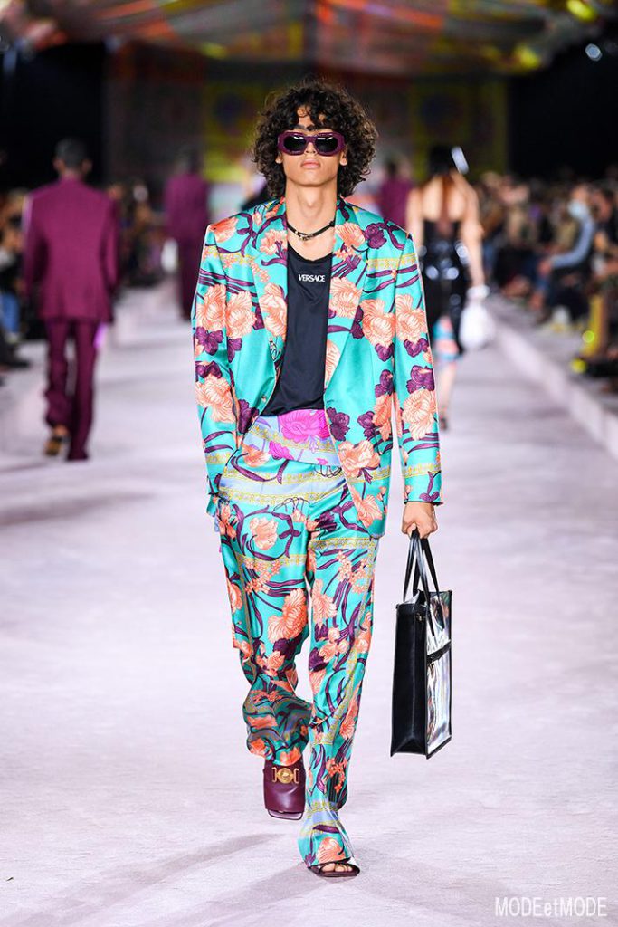 Versace_SS22_023