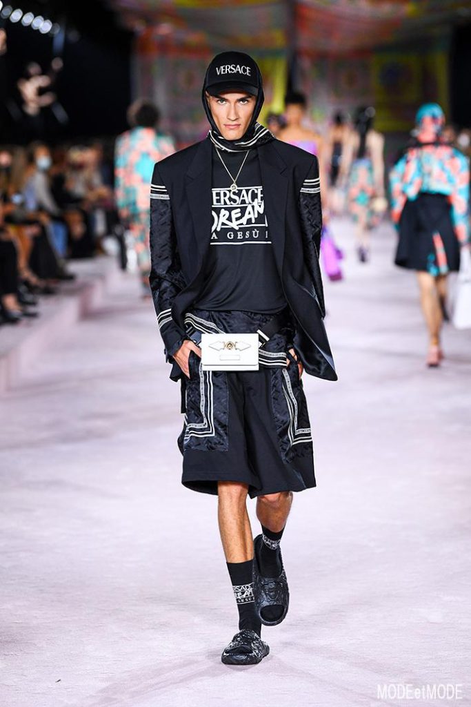 Versace_SS22_026