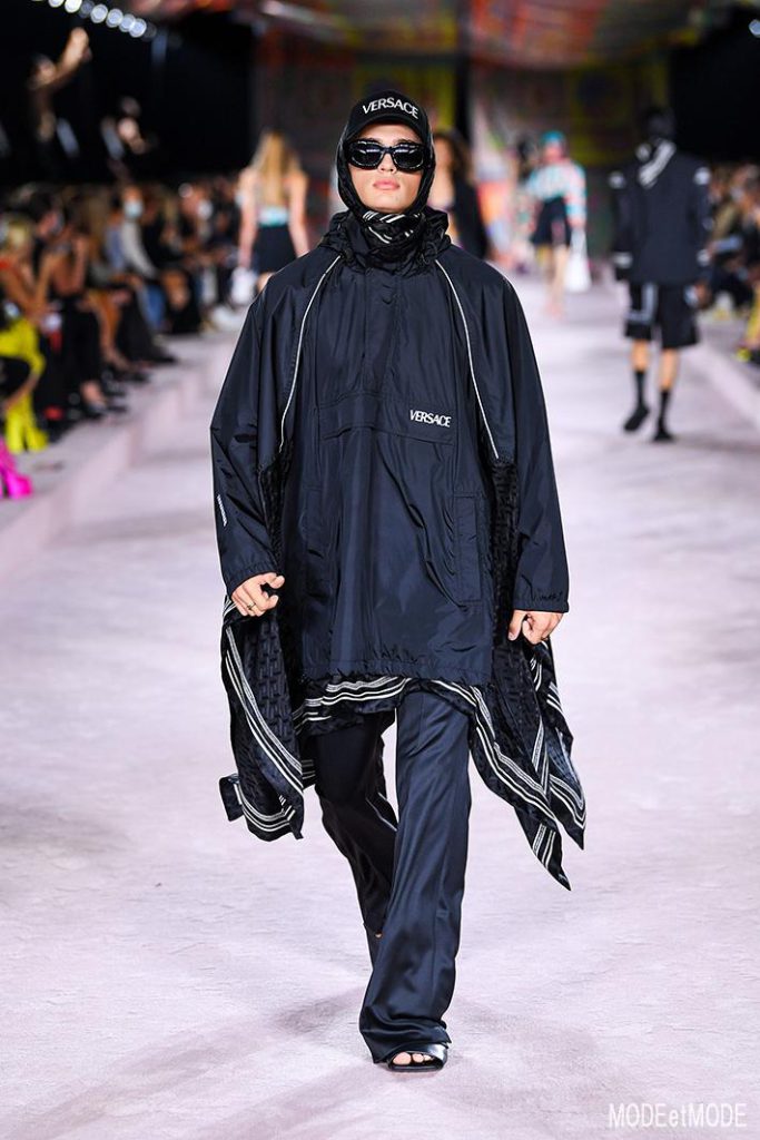 Versace_SS22_028