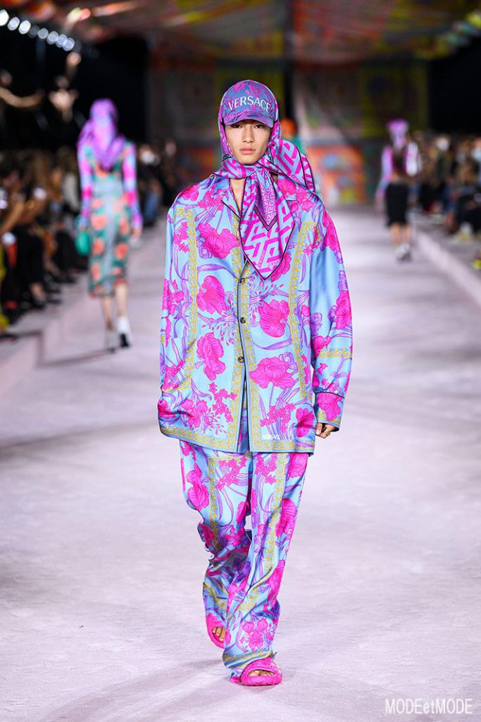 Versace_SS22_035