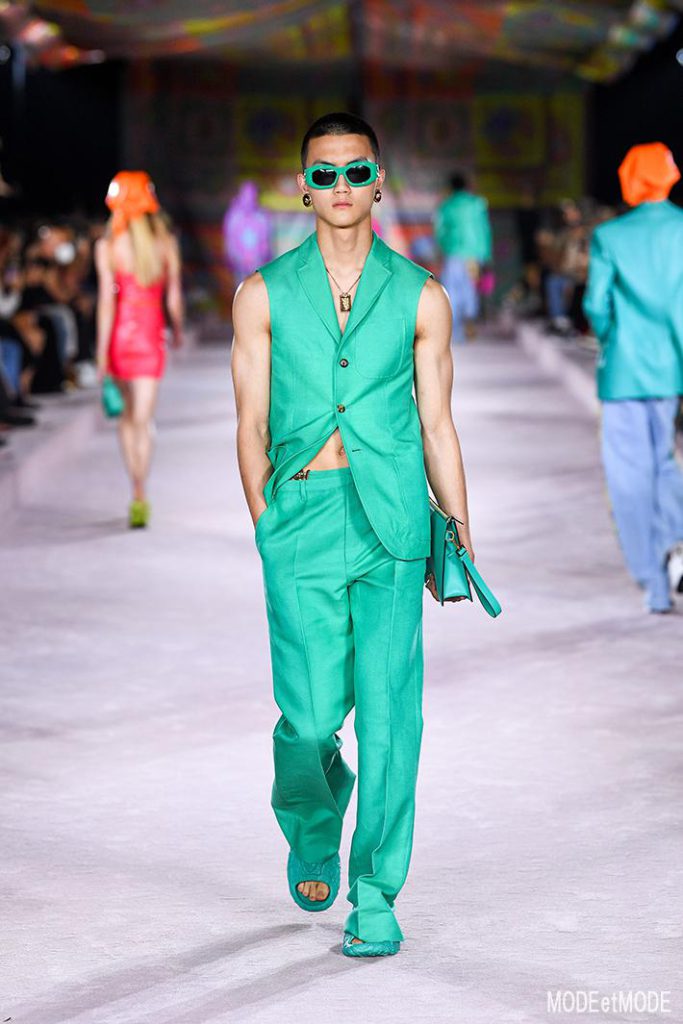Versace_SS22_040