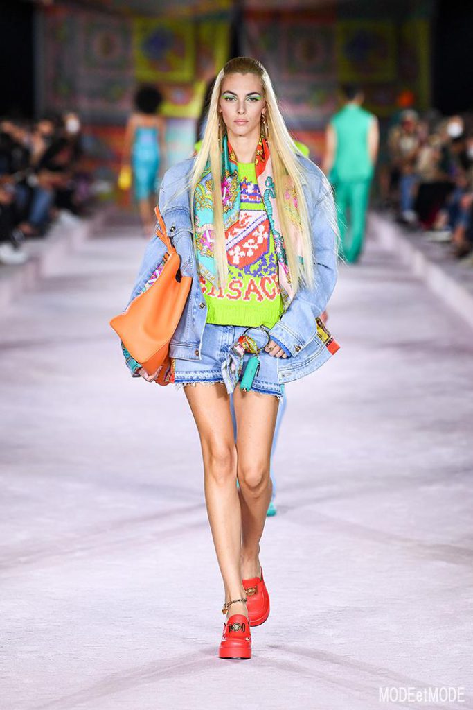 Versace_SS22_042