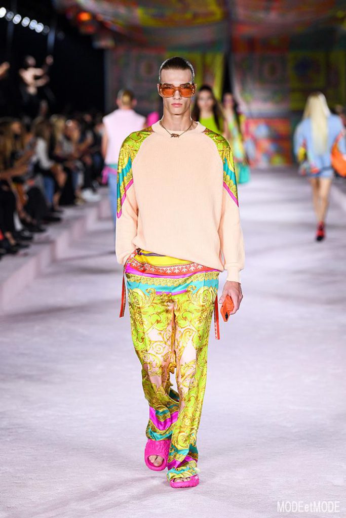 Versace_SS22_045