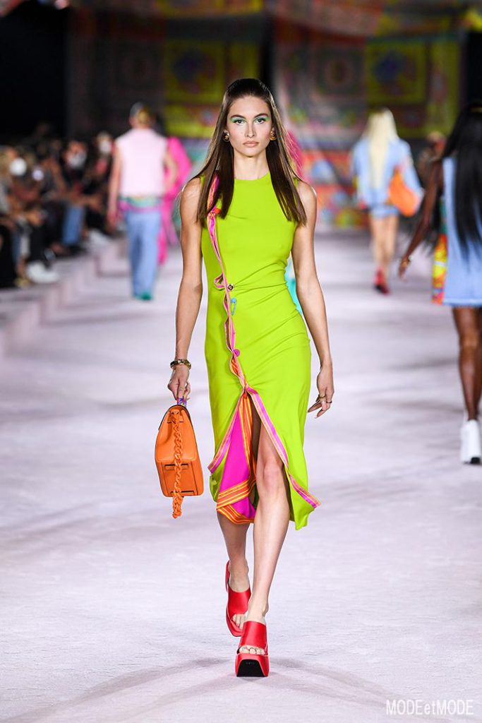 Versace_SS22_046