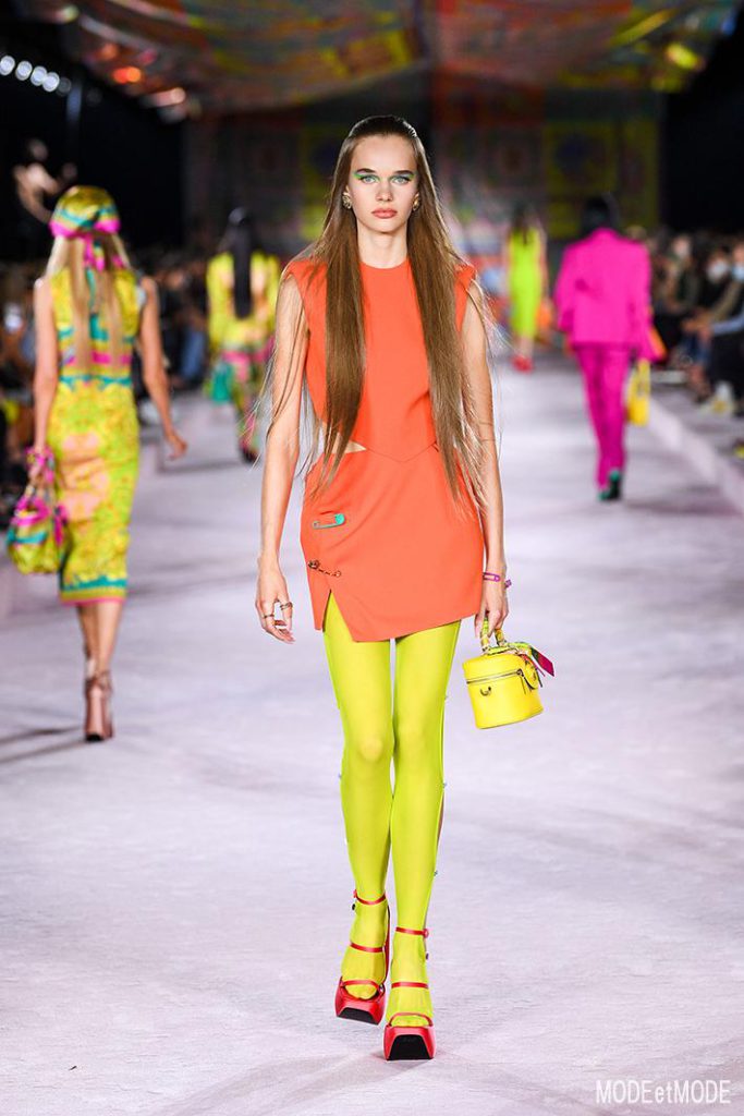 Versace_SS22_051