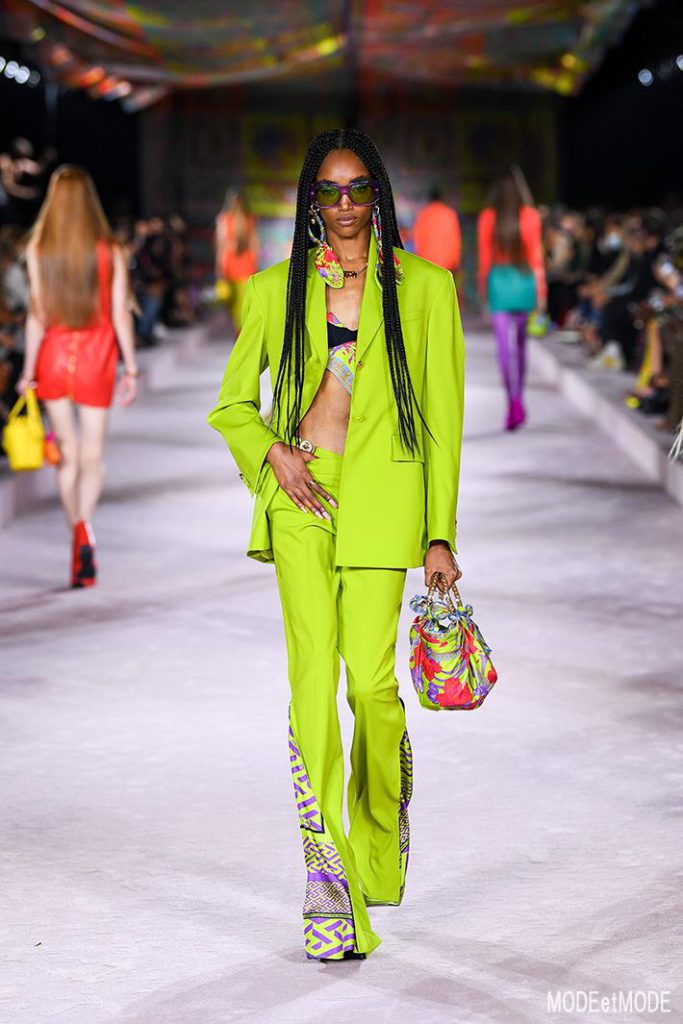 Versace_SS22_055