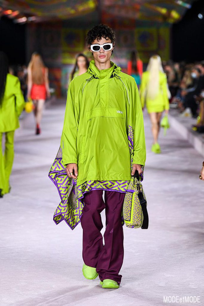 Versace_SS22_057