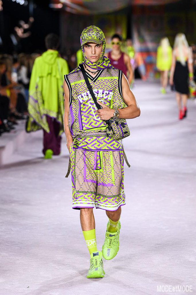 Versace_SS22_059