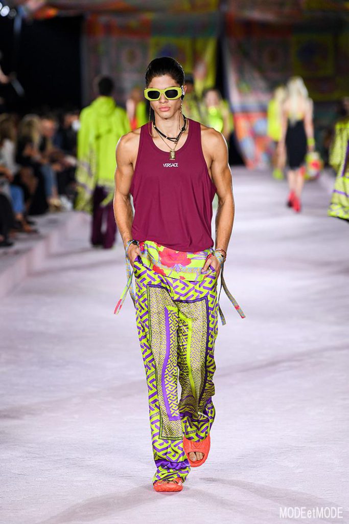 Versace_SS22_060