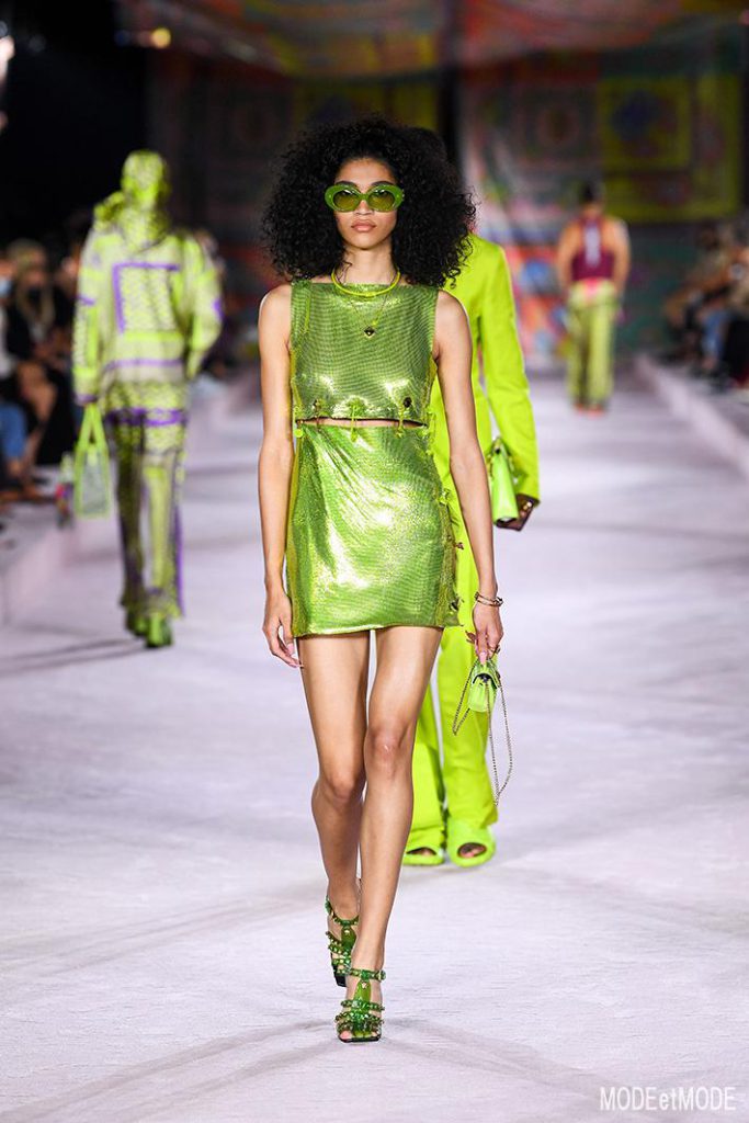 Versace_SS22_063
