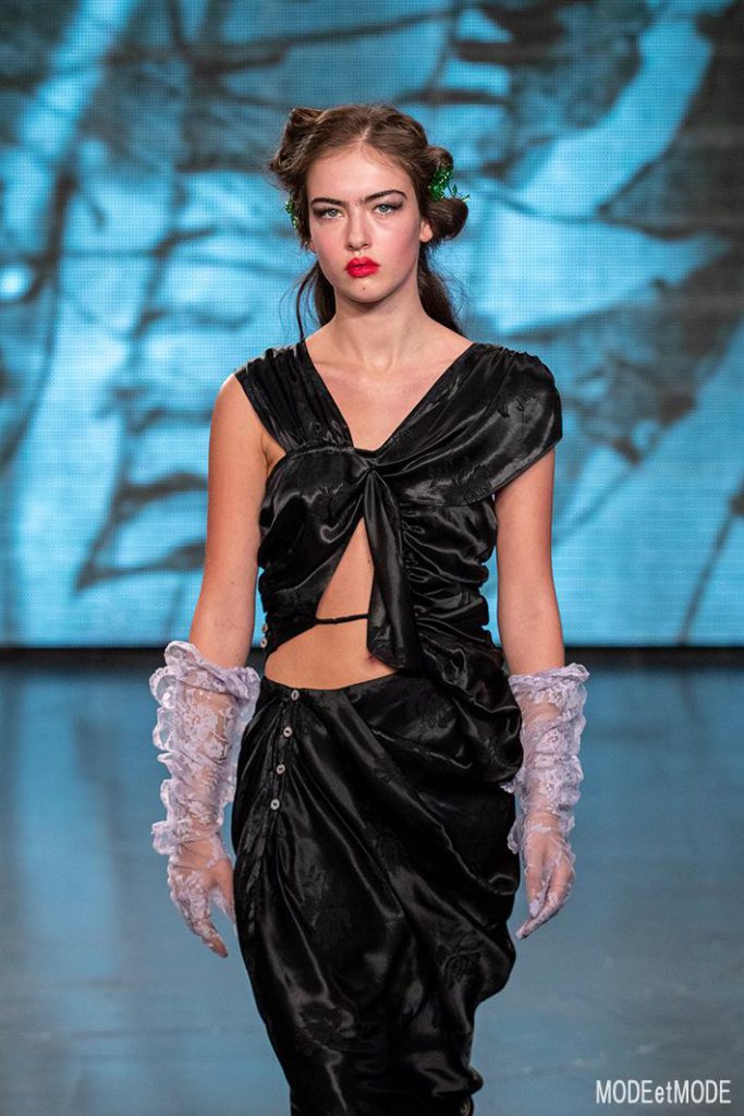 London Fashion Week Spring Summer 2022 – Yuhan Wang