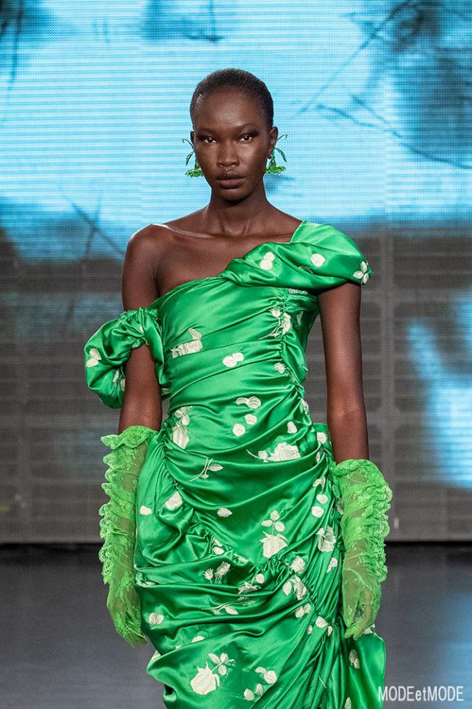 London Fashion Week Spring Summer 2022 – Yuhan Wang