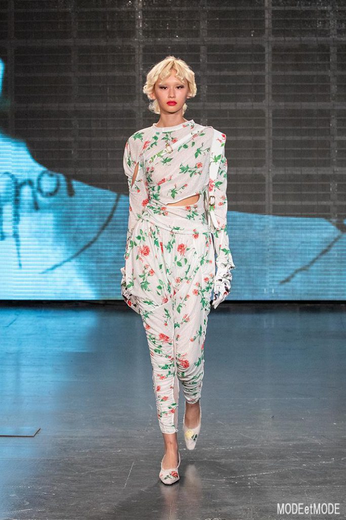 London Fashion Week Spring Summer 2022 – Yuhan Wang