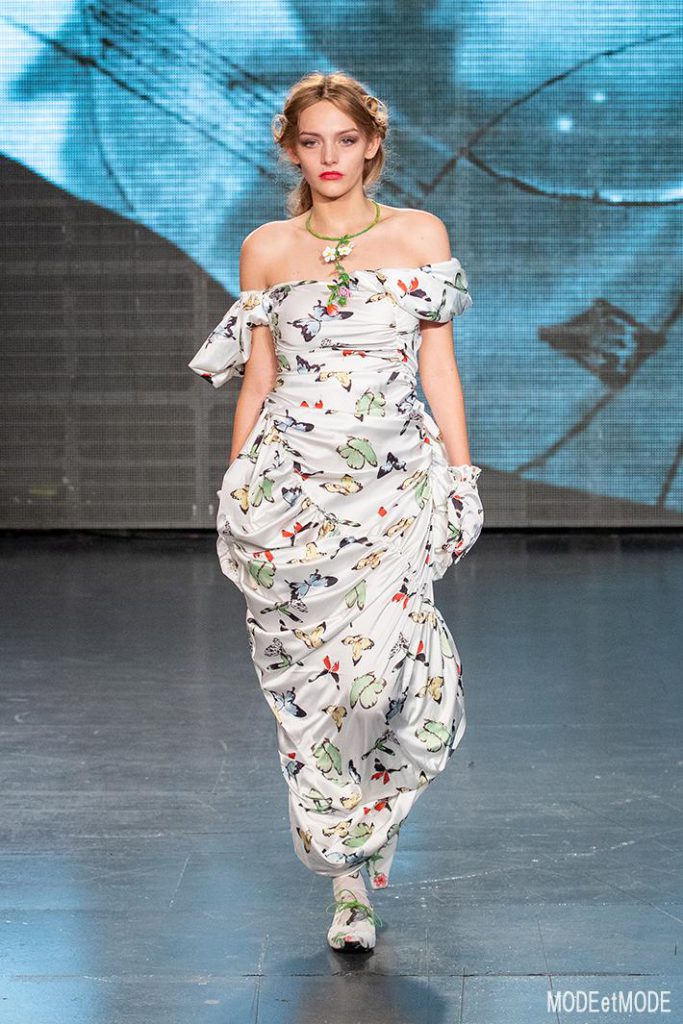 London Fashion Week Spring Summer 2022 – Yuhan Wang
