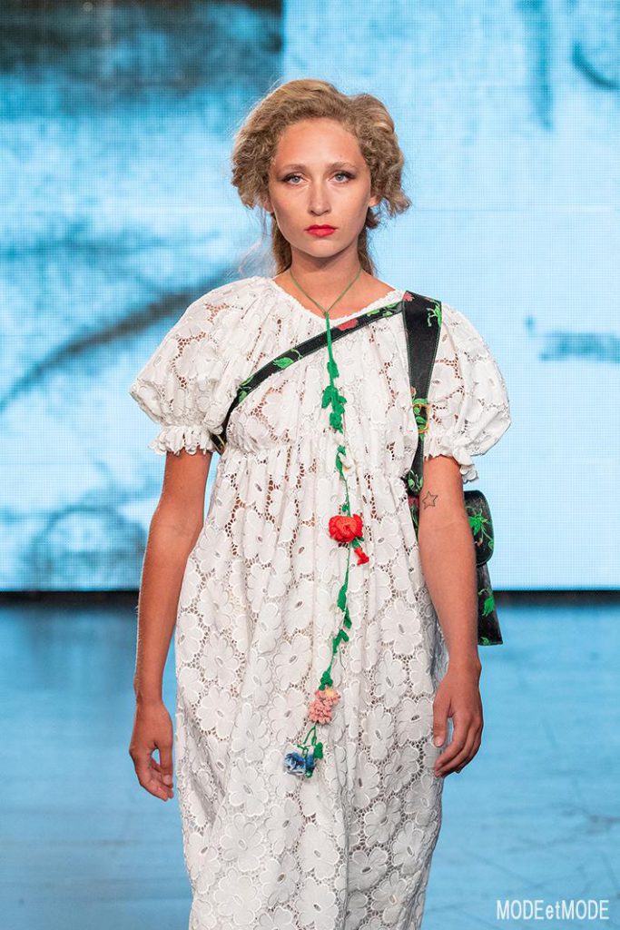 London Fashion Week Spring Summer 2022 – Yuhan Wang