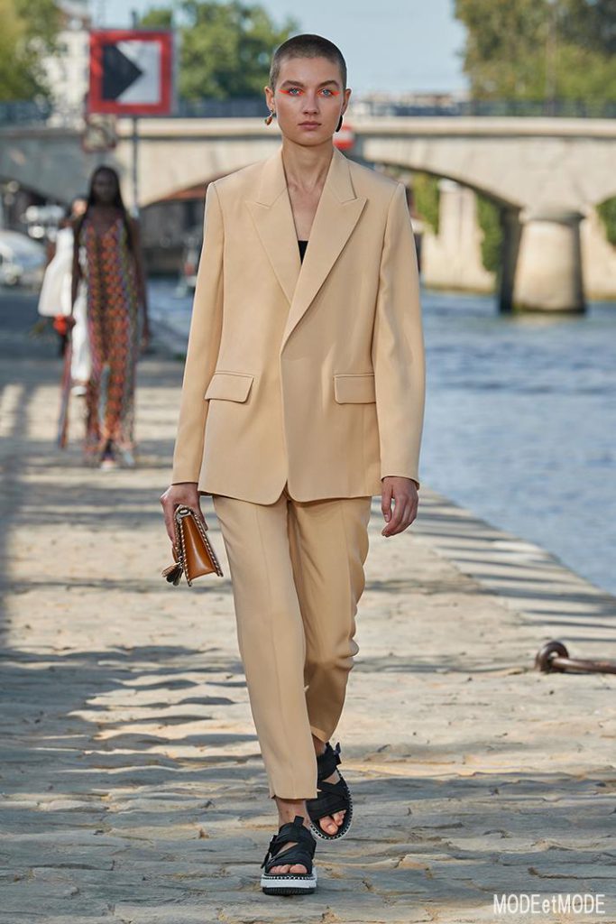 Chloé_SS22_024